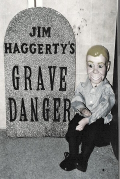Poster Grave Danger