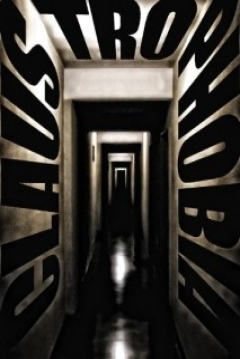 Ficha Claustrophobia
