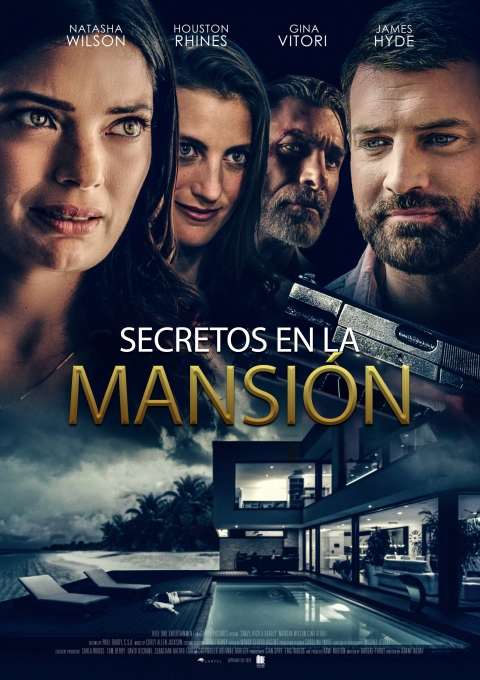 Secretos en la Mansión — póster