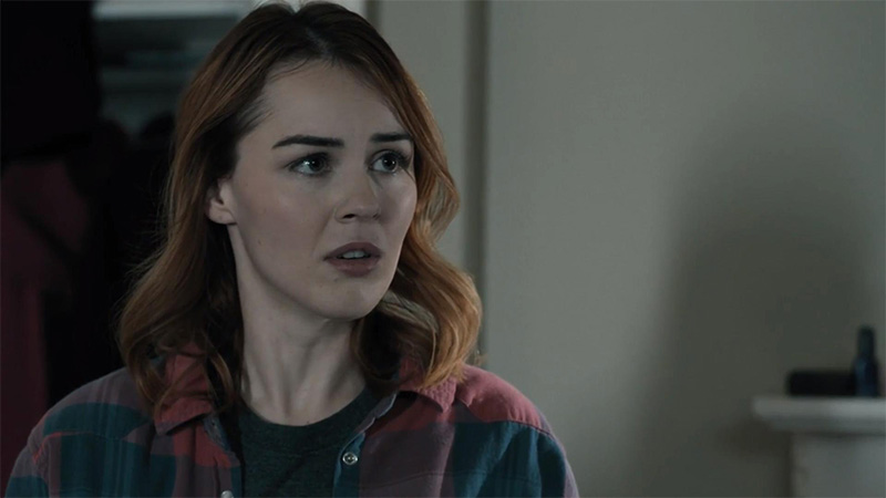 Libby empieza a sospechar en A Mother's Lie 2021