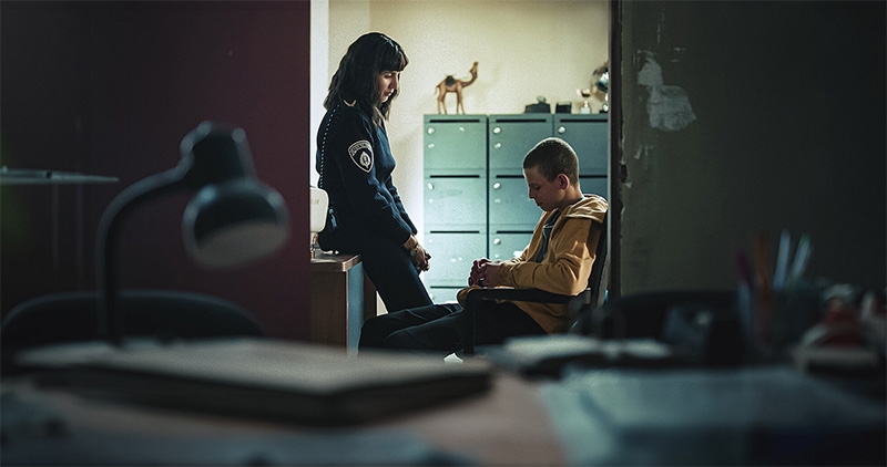 ¿Merece la pena ver Un Chico Malo? width=