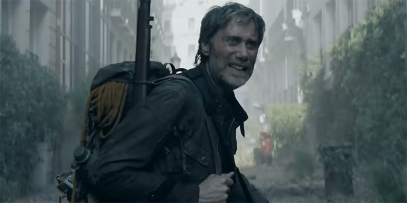 Carol herida tras la tormenta en la temporada 3 de Daryl Dixon