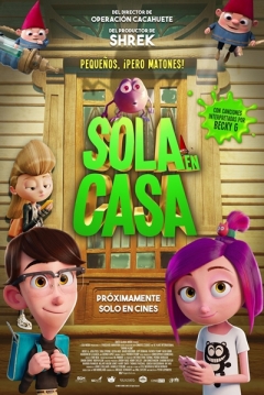 Poster Sola en Casa