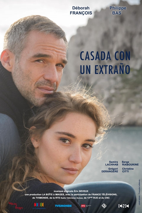 Casada con un Extraño — póster