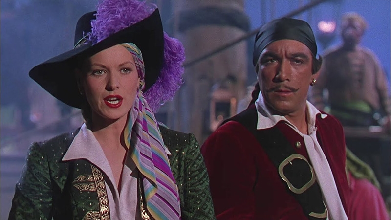 Brian Hawke y Spitfire en cubierta