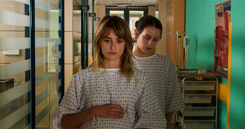 Madres Paralelas final explicado