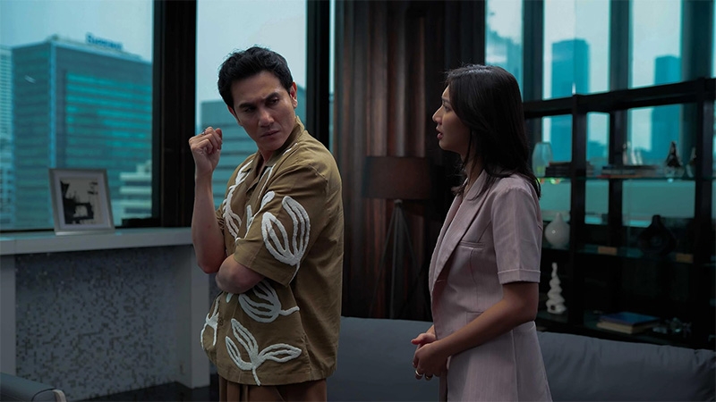 Vino Agustian Fuera de Foco