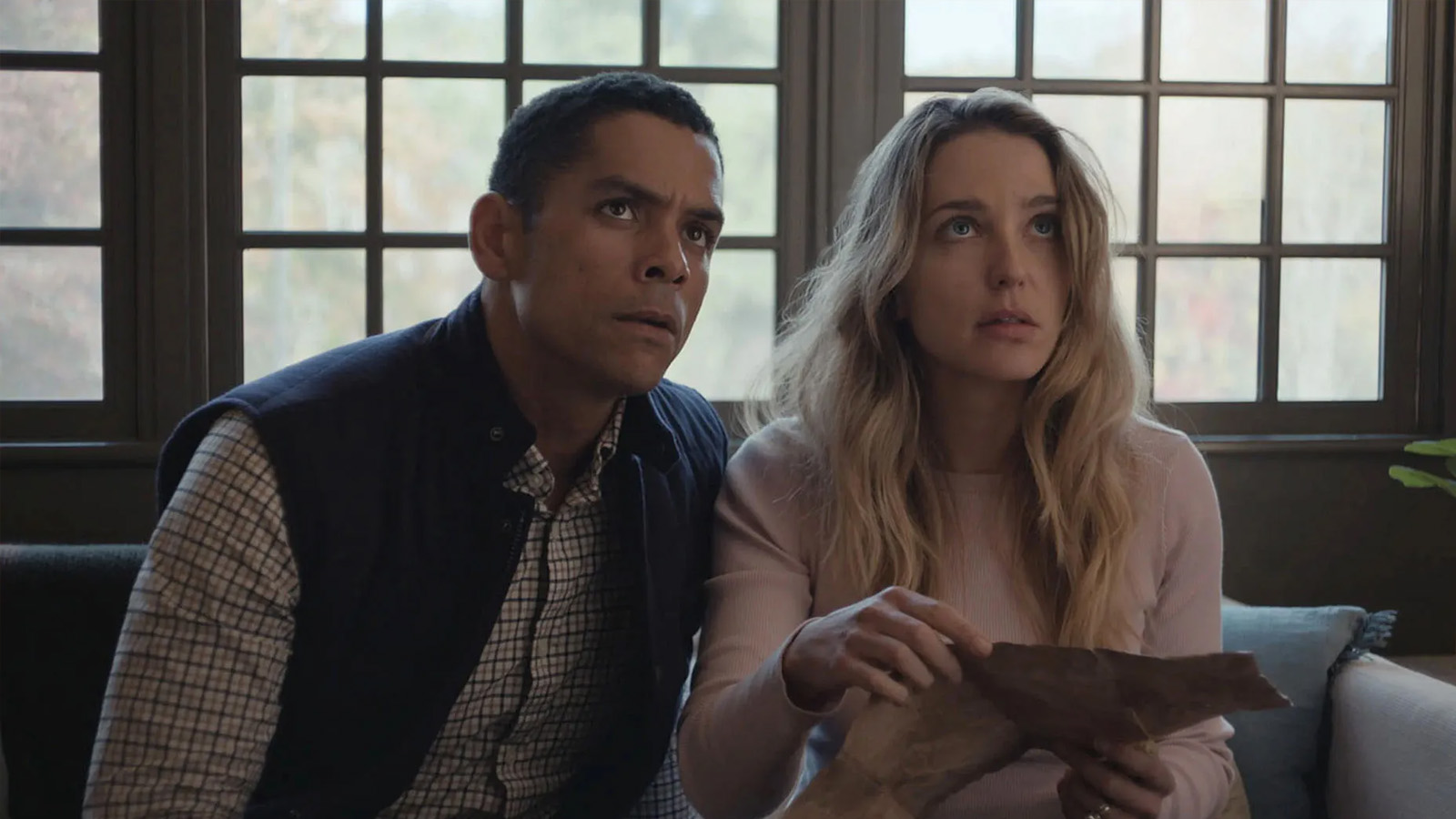 Primera imagen de “Imposters”, un thriller sobre el duelo y lo que vuelve del más allá