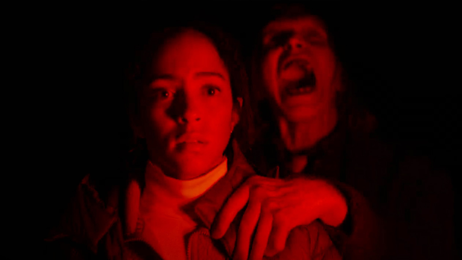 “El pasajero nocturno” muestra nuevas imágenes en un nuevo clip detrás de cámaras
