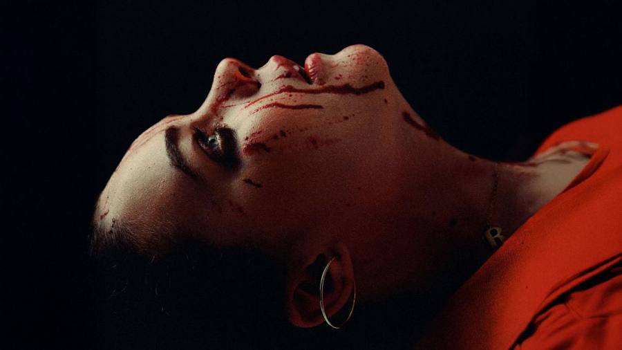 Primeras imágenes de “Red Riding”, la  reimagina el cuento de Caperucita Roja 