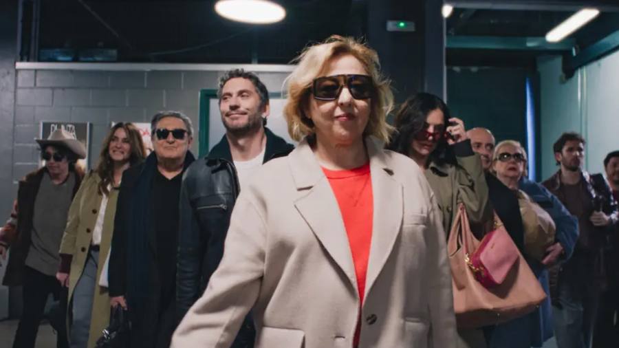 Taquilla España: “Aída y vuelta” repite en lo más alto en un fin de semana a la baja