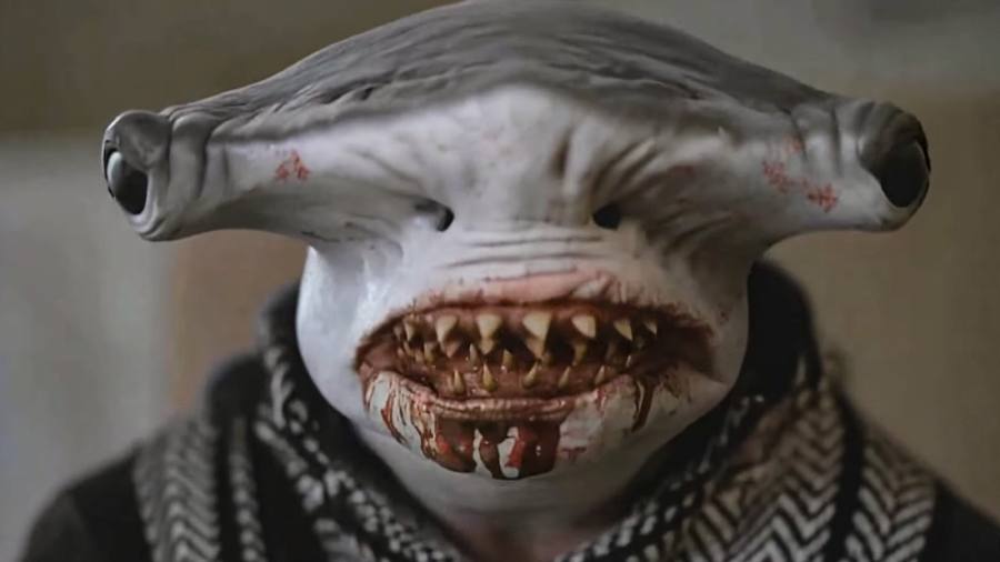 Un hombre-tiburón se enfrenta a sirenas caníbales en el tráiler de “Sharks vs. Mermaids”