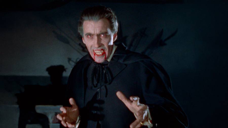 “Drácula” de Christopher Lee recupera escenas censuradas en una nueva restauración en 4K