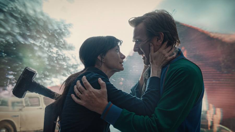 El nuevo spot de “El final de Oak Street” convierte un barrio en una pesadilla jurásica